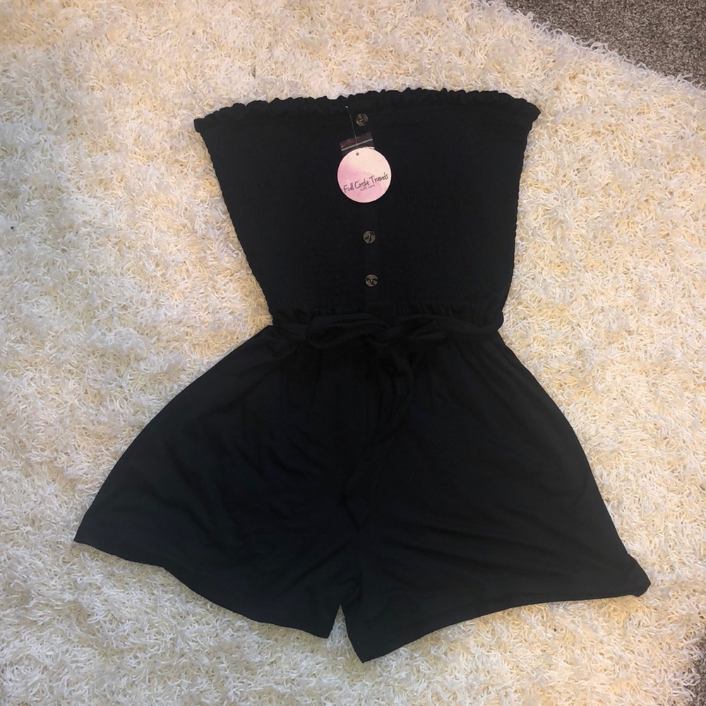 x-large black romper ties in front or back